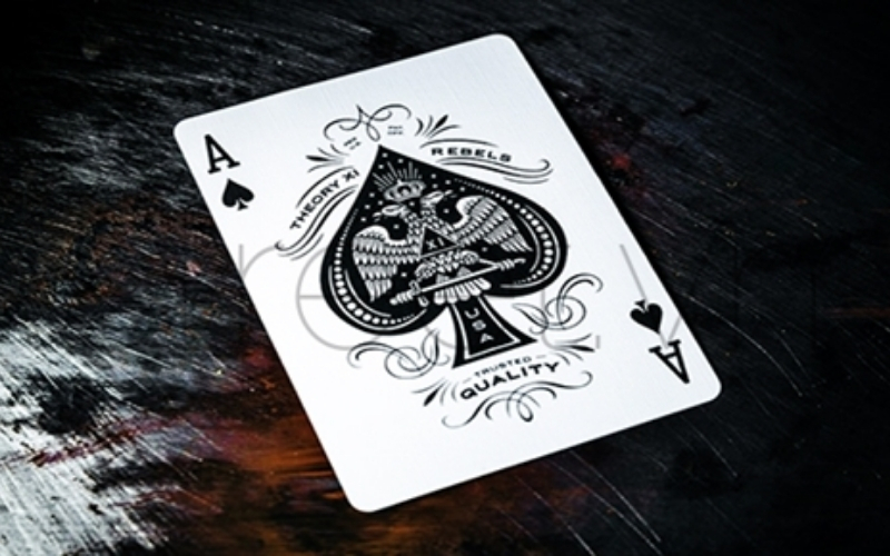 Bí ẩn thiết kế khác biệt của quân Át Bích