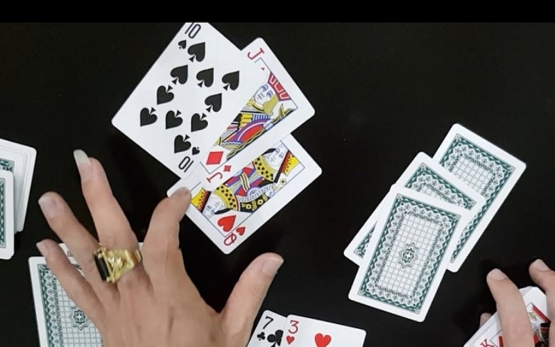 Cách quản lý cảm xúc khi đối đầu với các cao thủ bài