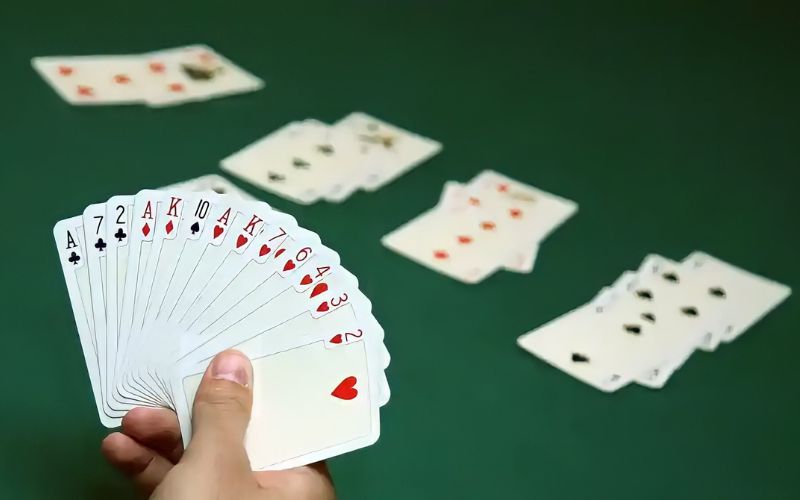 Tìm hiểu quy tắc chơi bài Liêng cho người mới bắt đầu